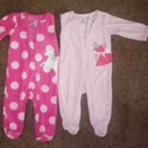 6-9 months Carter Pajamas (like new)